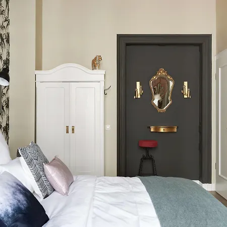 Cora מלון דירות